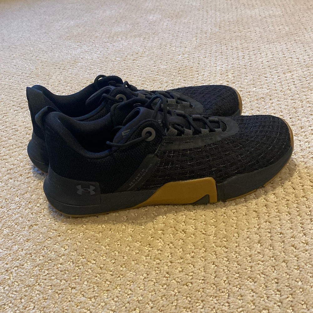 Under Armour lifting shoes size 9.5